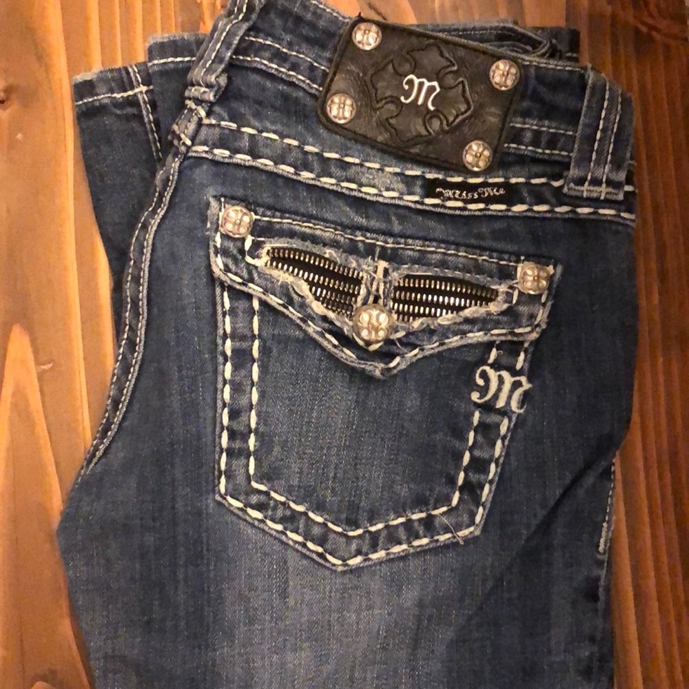 Women’s Miss Me jeans